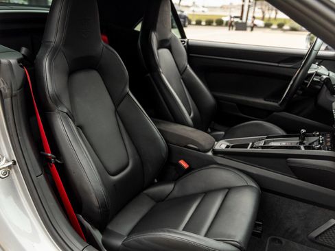Certified 2022 Porsche 911 Carrera GTS image 36