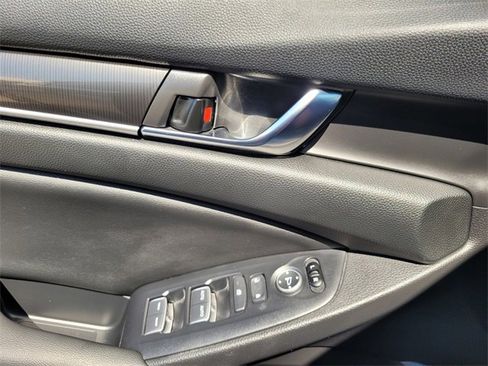 Used 2020 Honda Accord Sport image 13