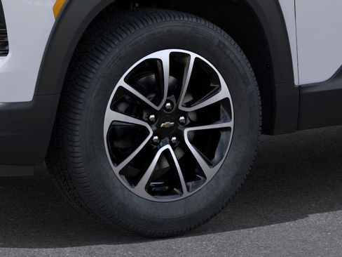 New 2026 Chevrolet TrailBlazer LT w/ LT Cold Weather Package FWD image 33