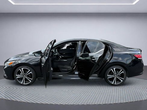 Used 2021 Nissan Sentra SR FWD image 13