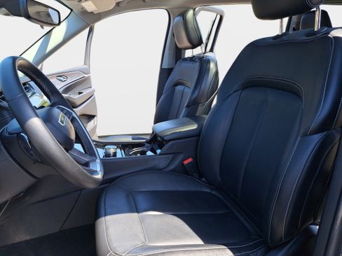 Used 2022 Jeep Grand Cherokee L Limited RWD image 18