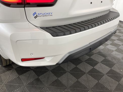 Used 2023 Nissan Armada Platinum w/ Captain's Chairs Package image 7