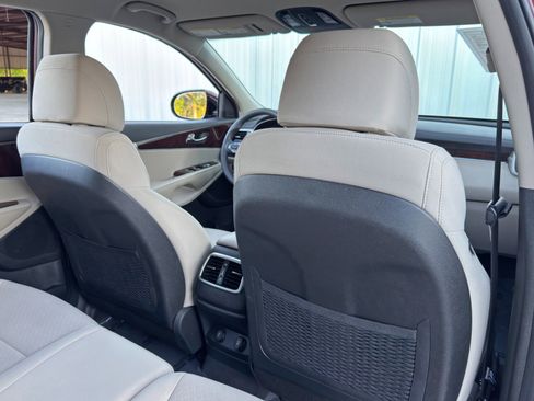 Used 2017 Kia Sorento LX image 30