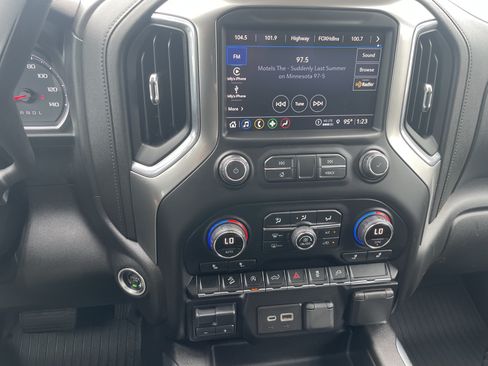Used 2021 Chevrolet Silverado 1500 LT Trail Boss w/ Convenience Package II AWD/4WD image 21
