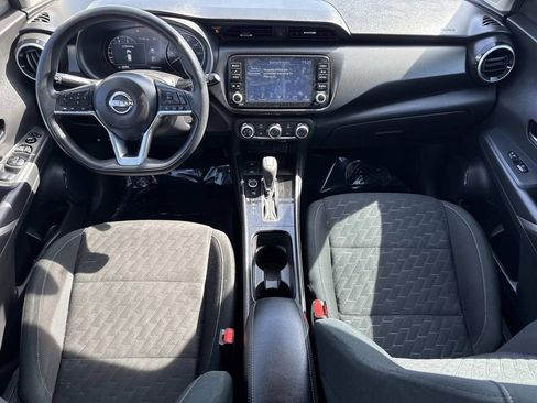 Used 2024 Nissan Kicks SV image 15