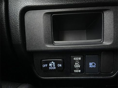 Used 2019 Toyota Tacoma TRD Sport image 23