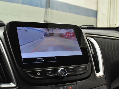 Used 2024 Chevrolet Malibu LT FWD image 16