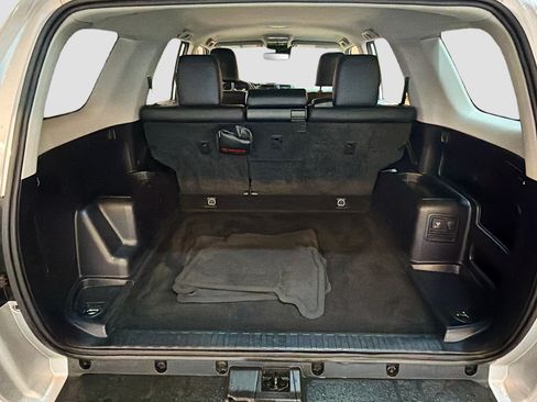 Used 2022 Toyota 4Runner TRD Off-Road Premium image 29