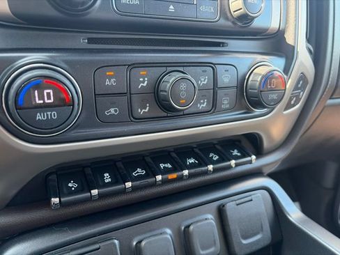 Used 2018 GMC Sierra 1500 Denali w/ Denali Ultimate Package AWD/4WD image 16