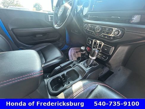 Used 2024 Jeep Wrangler Unlimited Rubicon w/ Safety Group AWD/4WD image 21
