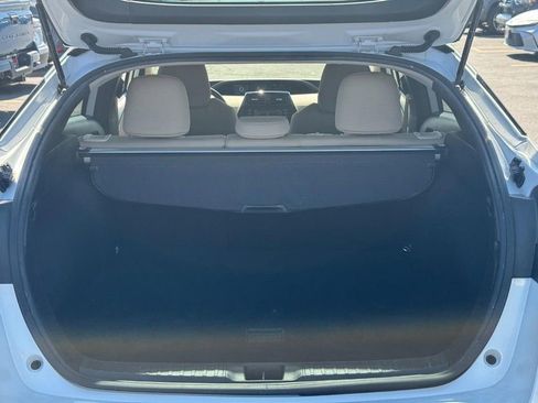 Used 2022 Toyota Prius LE image 4