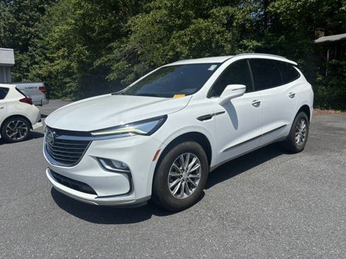Used 2022 Buick Enclave Essence w/ Trailering Package, 5000 lbs. FWD image 1