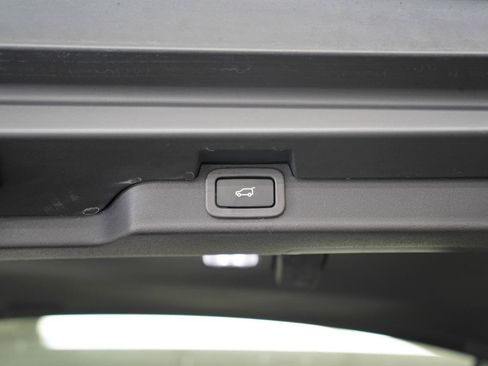Used 2018 Land Rover Discovery HSE Luxury AWD/4WD image 40