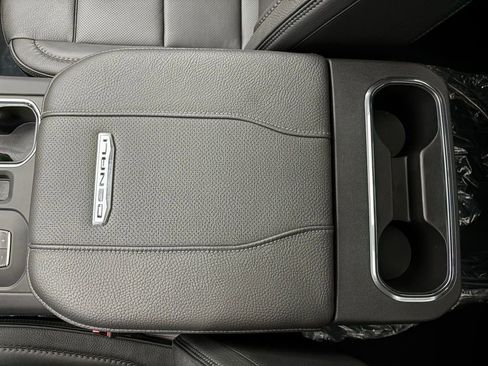 New 2025 GMC Sierra 2500 Denali w/ Denali Reserve Package image 33