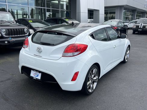 Used 2015 Hyundai Veloster w/ Option Group 03 image 7