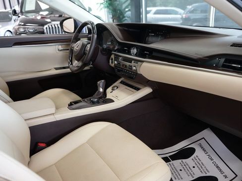 Used 2016 Lexus ES 350 FWD image 42