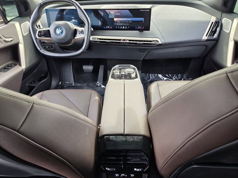 Used 2024 BMW iX xDrive50 w/ Premium Package image 13