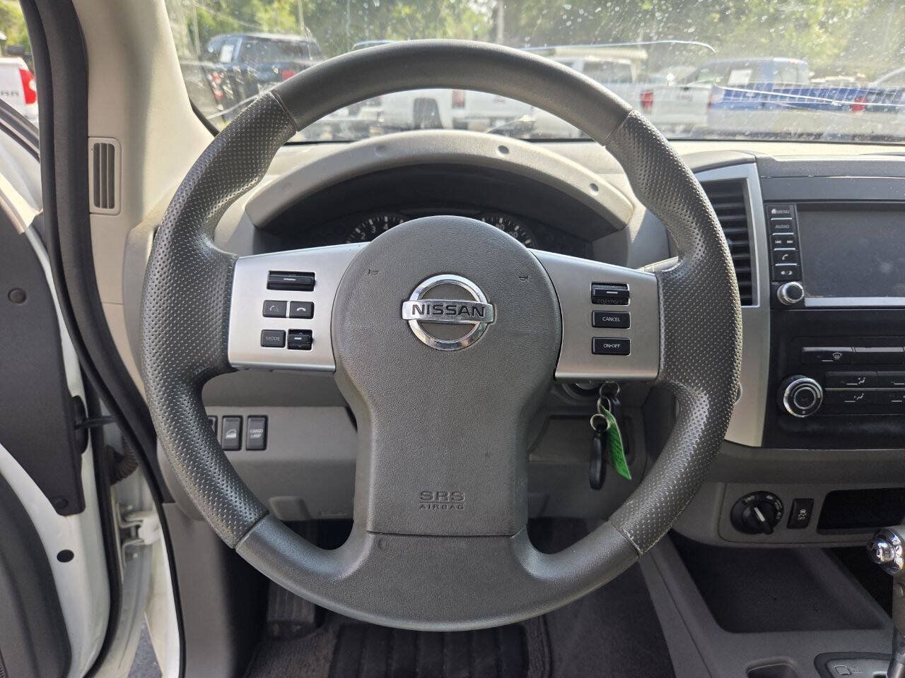 Used 2019 Nissan Frontier SV AWD/4WD image 13