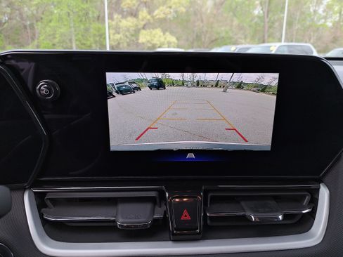 Used 2024 Chevrolet TrailBlazer LT w/ Driver Confidence Package FWD image 23