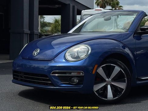 Used 2013 Volkswagen Beetle 2.0T FWD image 3