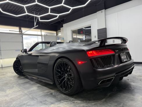 Used 2017 Audi R8 V10 AWD/4WD image 3