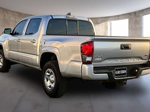 Used 2022 Toyota Tacoma SR AWD/4WD image 14