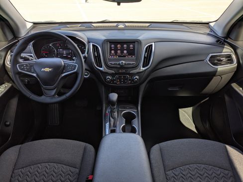 Used 2023 Chevrolet Equinox LT image 16