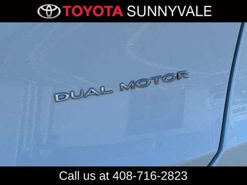 Used 2025 Tesla Model Y Long Range AWD/4WD image 13