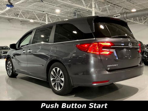 Used 2024 Honda Odyssey EX-L image 3