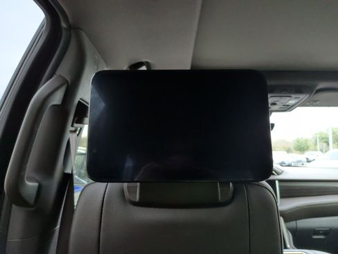 Used 2024 GMC Yukon Denali w/ Advanced Technology Package image 36