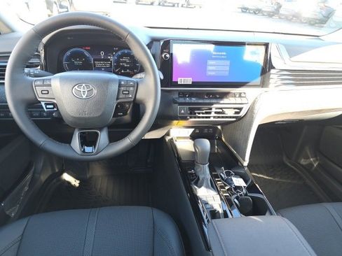New 2026 Toyota Camry XLE image 9