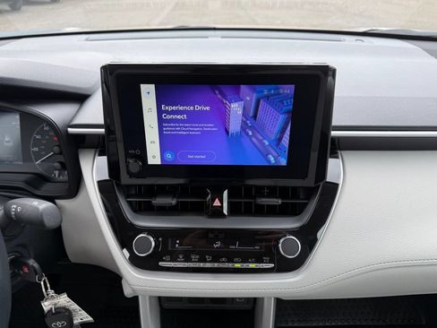 Certified 2025 Toyota Corolla Cross L FWD image 18