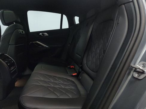 New 2026 BMW X6 xDrive40i image 13