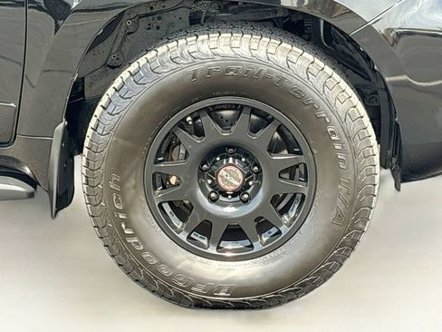 Used 2015 Toyota Land Cruiser AWD/4WD image 33