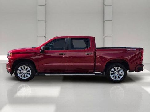 Certified 2022 Chevrolet Silverado 1500 Custom AWD/4WD image 2