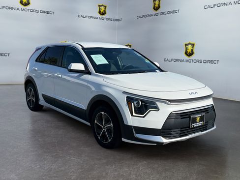 Used 2024 Kia Niro LX FWD image 7