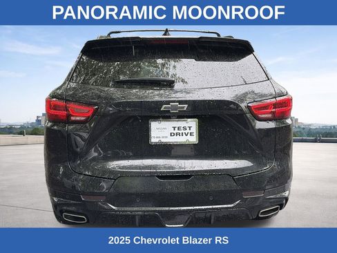 Used 2025 Chevrolet Blazer RS FWD image 3