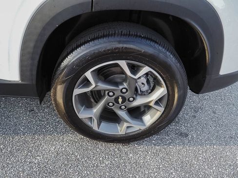 Certified 2024 Chevrolet Trax LT FWD image 37