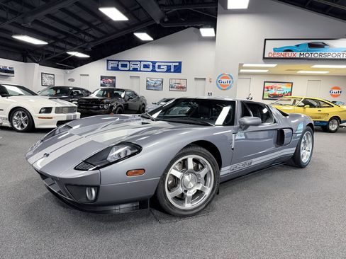 Used 2006 Ford GT RWD image 1