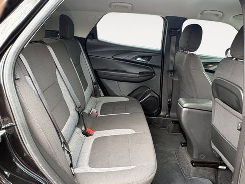 Used 2022 Chevrolet TrailBlazer LS FWD image 4
