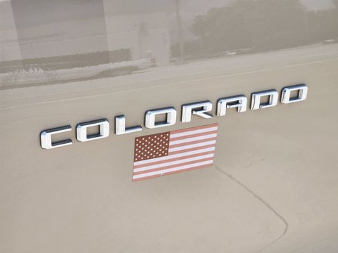 Certified 2024 Chevrolet Colorado Trail Boss w/ Technology Package AWD/4WD image 11