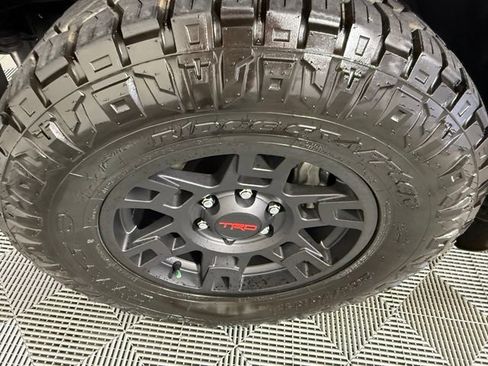 Used 2024 Toyota 4Runner TRD Off-Road Premium w/ Moonroof Package AWD/4WD image 14