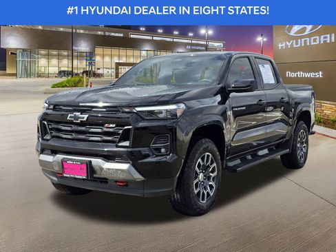 Used 2023 Chevrolet Colorado Z71 w/ Advanced Trailering Package image 2