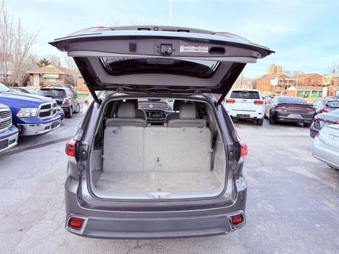 Used 2018 Toyota Highlander Limited image 8