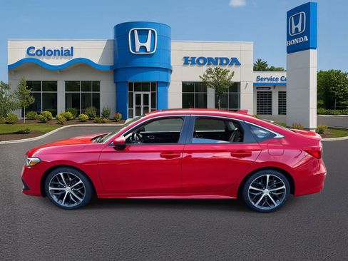 Used 2024 Honda Civic Touring image 3