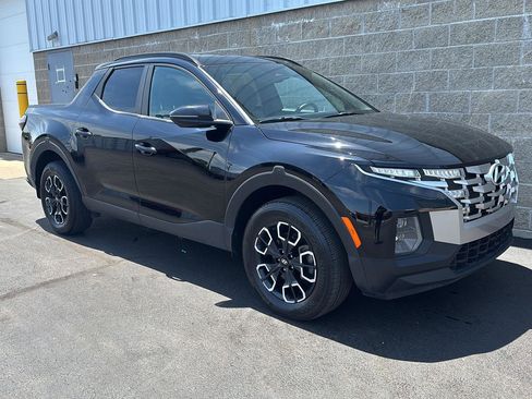 Used 2022 Hyundai Santa Cruz SEL Premium w/ Cargo Package AWD/4WD image 2