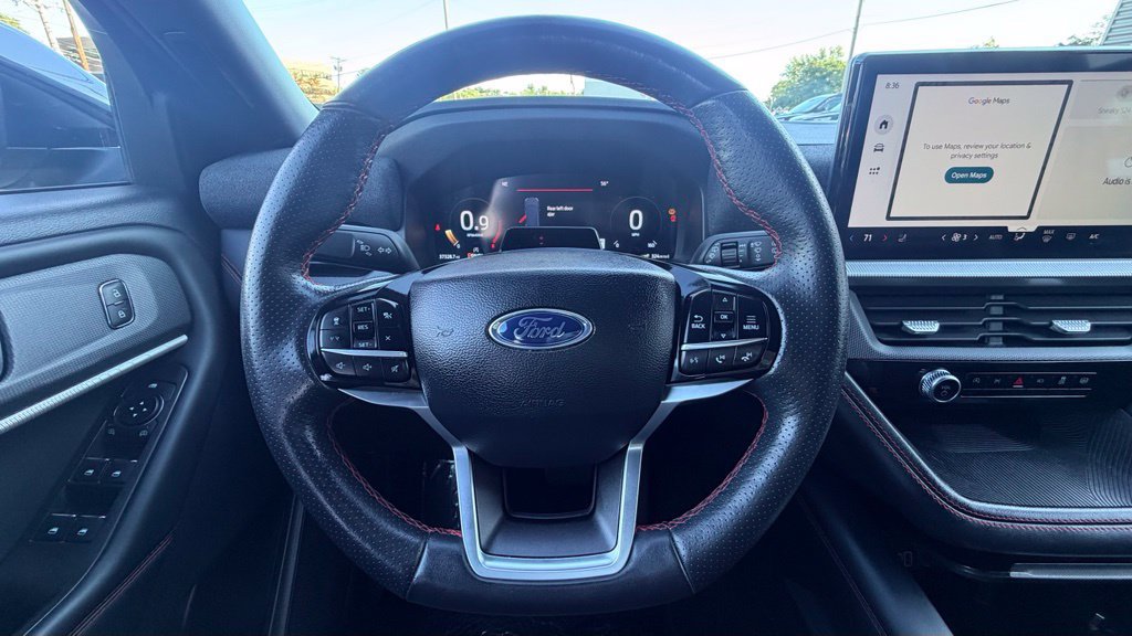 Used 2025 Ford Explorer ST-Line w/ ST-Line Street Pack AWD/4WD image 14