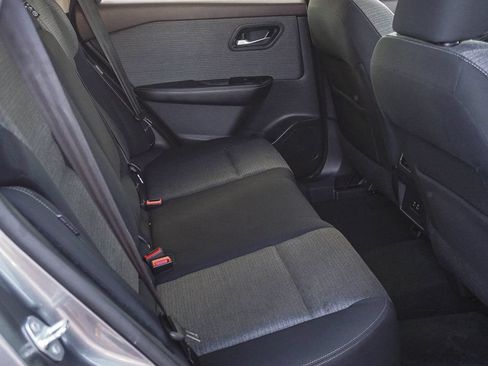 Used 2021 Nissan Rogue SV AWD/4WD image 14
