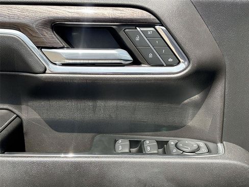 Used 2024 Chevrolet Silverado 1500 LTZ w/ LTZ Convenience Package II AWD/4WD image 17