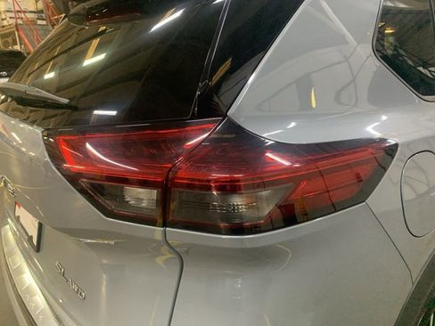 Used 2021 Nissan Rogue SL image 30